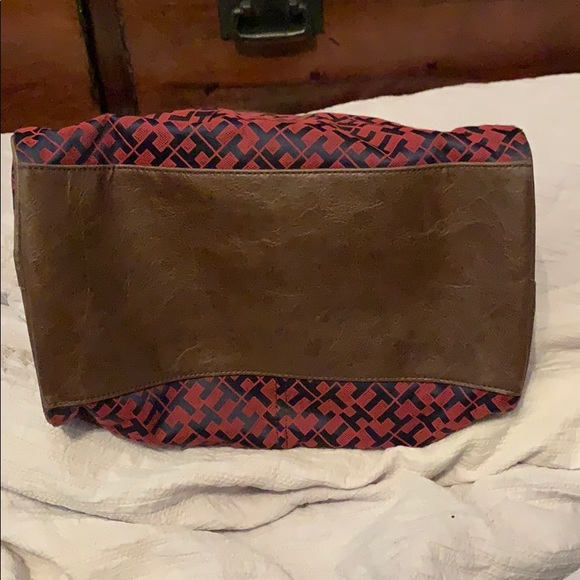 Tommy hilfiger purse - Picture 7 of 8